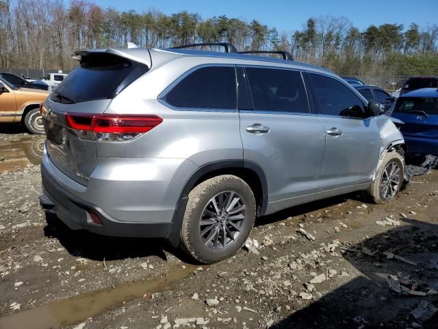 2017 Toyota Highlander SE