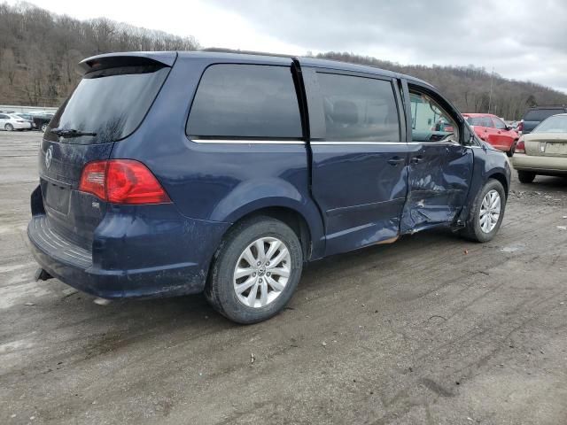 2014 Volkswagen Routan SE