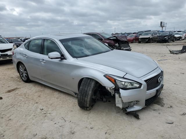 2015 Infiniti Q70 3.7