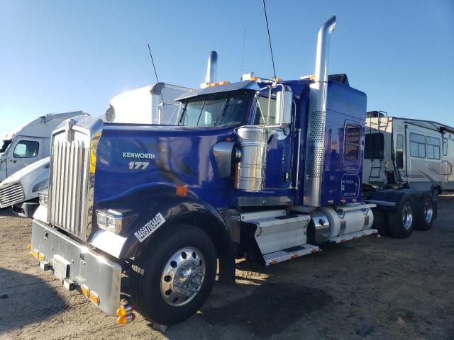 2017 Kenworth Construction W900