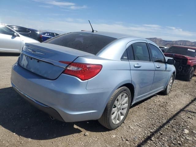 2013 Chrysler 200 Touring