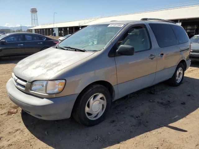 1999 Toyota Sienna LE