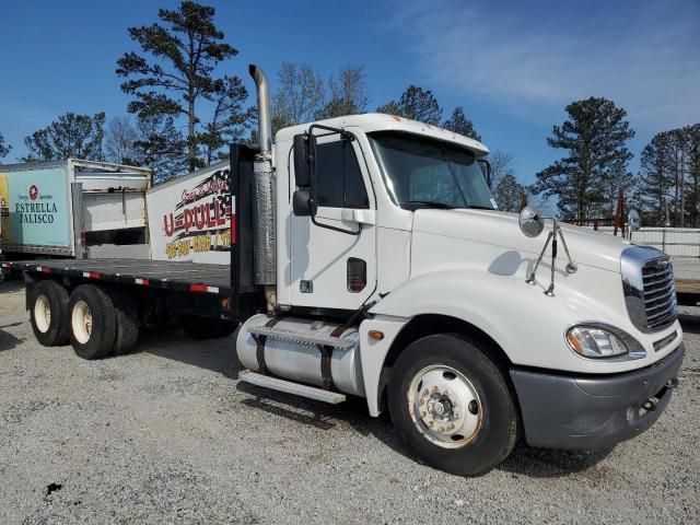 2005 Freightliner Conventional Columbia