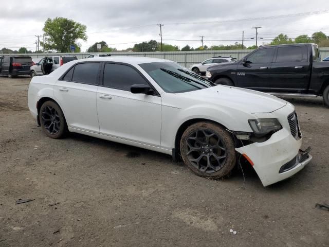 2019 Chrysler 300 Touring