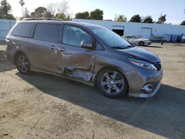 2016 Toyota Sienna SE