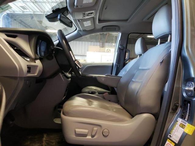 2018 Toyota Sienna XLE