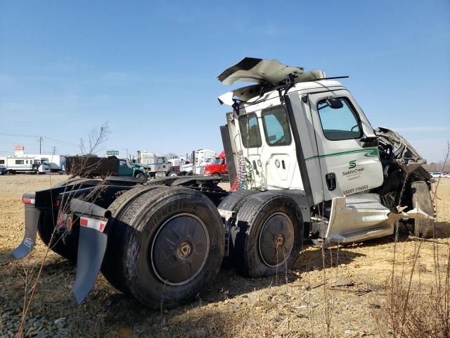 2019 Freightliner Cascadia 126