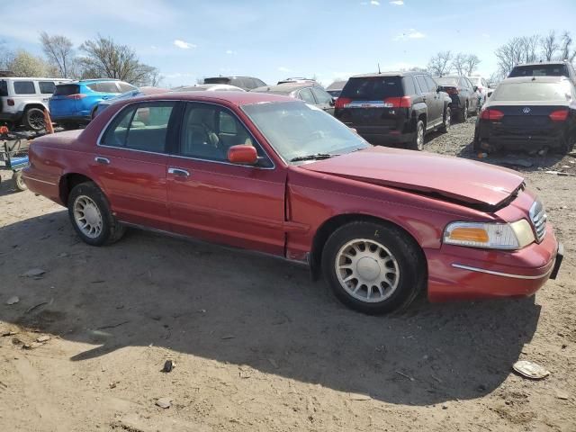 2000 Ford Crown Victoria LX