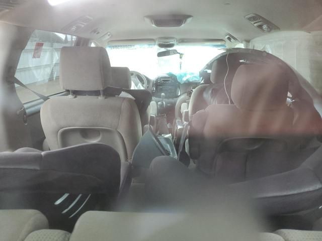 2004 Toyota Sienna CE