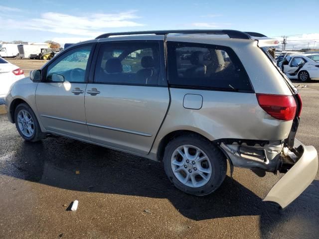 2005 Toyota Sienna XLE