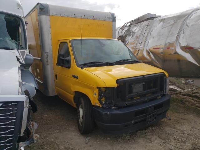 2021 Ford Econoline E350 Super Duty Cutaway Van