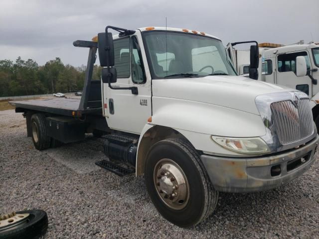 2004 International 4000 4300