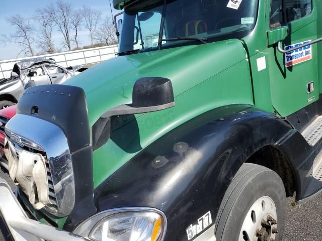 2005 Freightliner Conventional Columbia