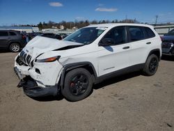 Vehiculos salvage en venta de Copart Pennsburg, PA: 2015 Jeep Cherokee Sport