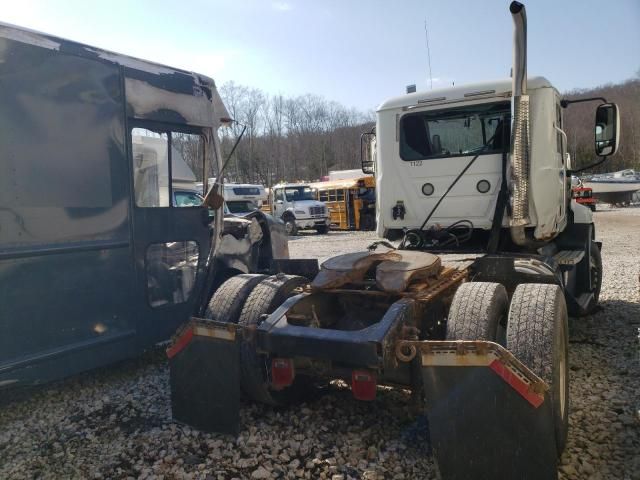 2016 Mack 600 CXU600