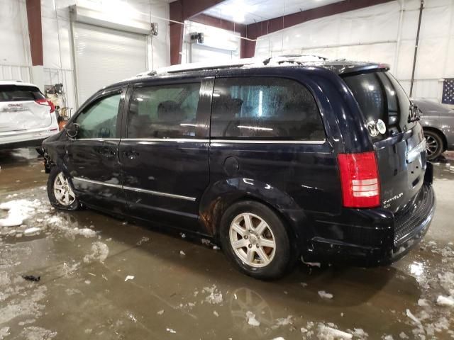 2010 Chrysler Town & Country Touring Plus