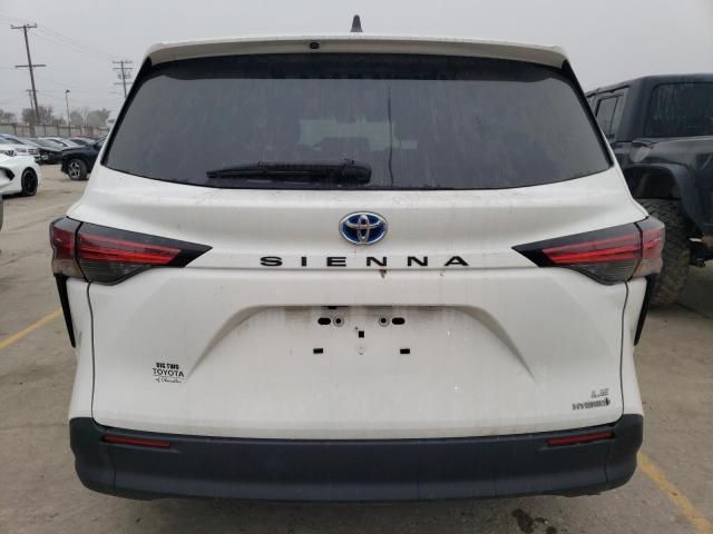 2021 Toyota Sienna LE