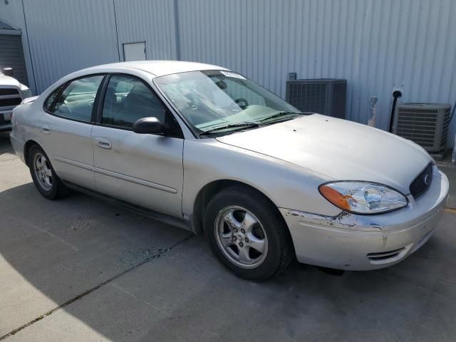 2005 Ford Taurus SE