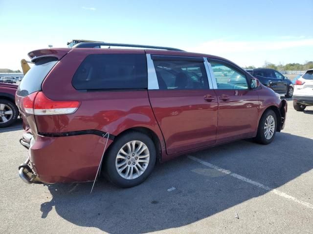 2011 Toyota Sienna XLE