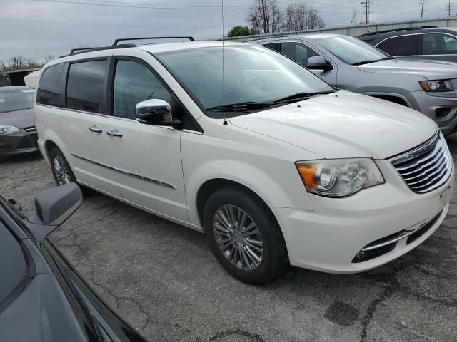 2013 Chrysler Town & Country Touring L