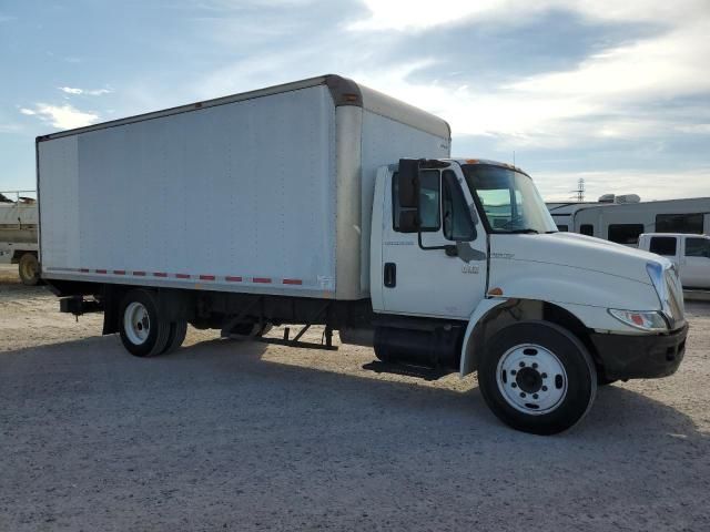 2003 International 4000 4200