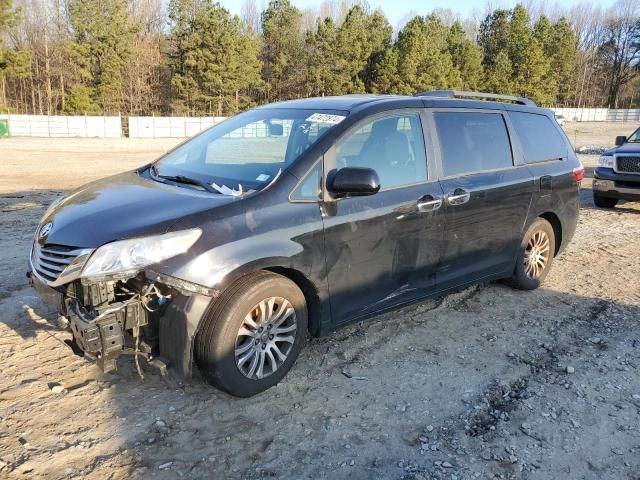 2015 Toyota Sienna XLE