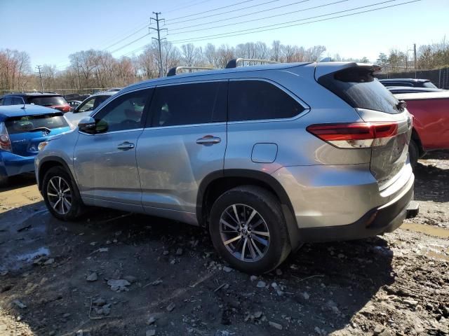 2017 Toyota Highlander SE