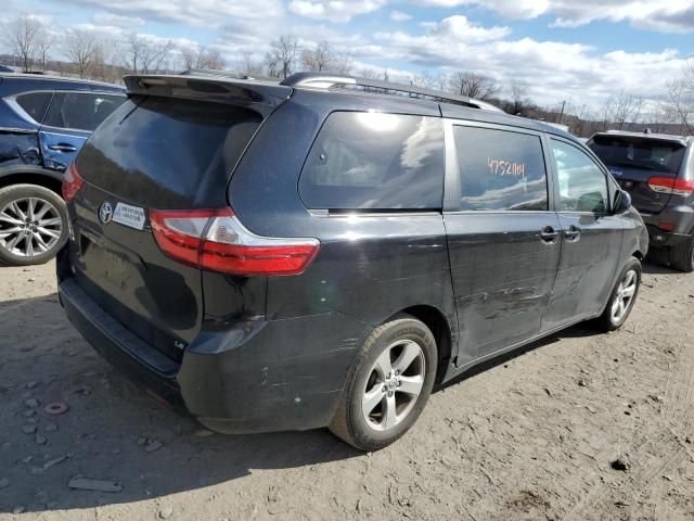 2015 Toyota Sienna LE