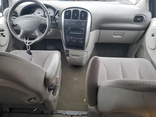 2006 Chrysler Town & Country Touring