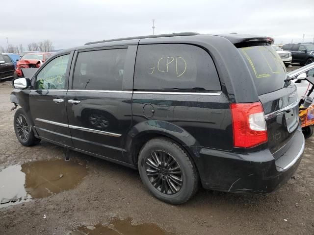 2013 Chrysler Town & Country Touring L