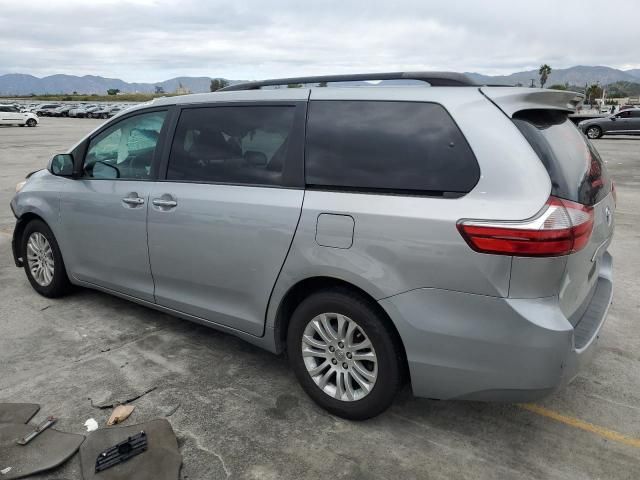 2015 Toyota Sienna XLE