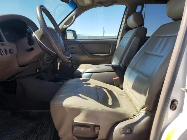 2004 Toyota Sequoia SR5