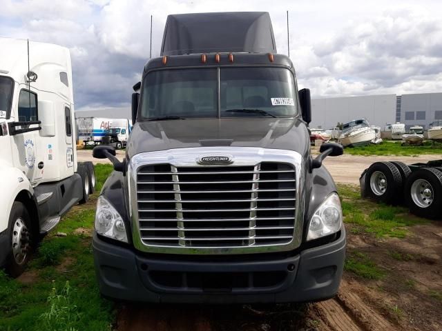 2016 Freightliner Cascadia 125