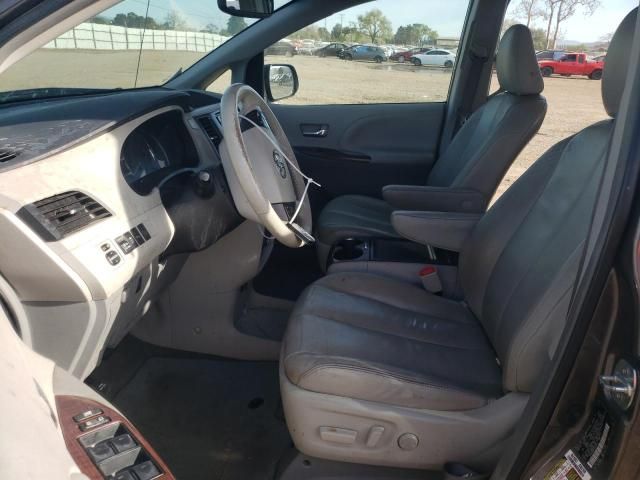 2014 Toyota Sienna XLE