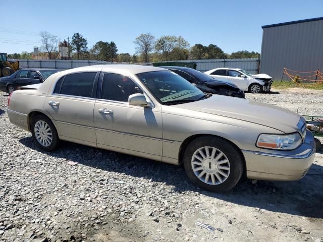 2005 Lincoln Town Car Signature