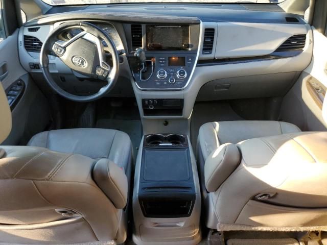 2015 Toyota Sienna XLE