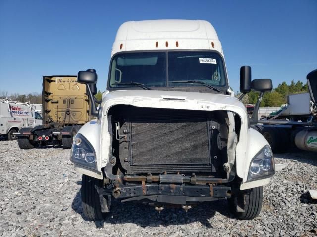 2015 Freightliner Cascadia 125