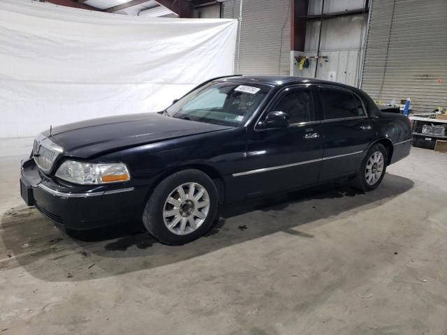 2011 Lincoln Town Car Signature Limited