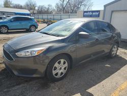 Salvage cars for sale from Copart Wichita, KS: 2018 Ford Focus S