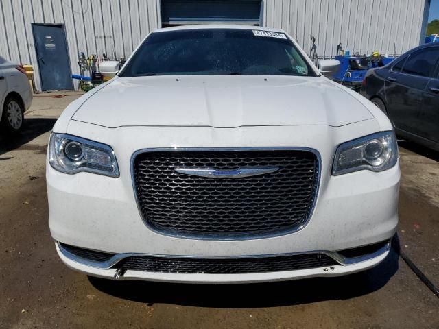 2018 Chrysler 300 Touring