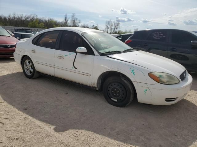 2004 Ford Taurus SE