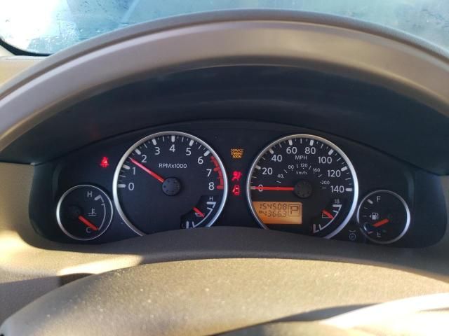 2005 Nissan Pathfinder LE