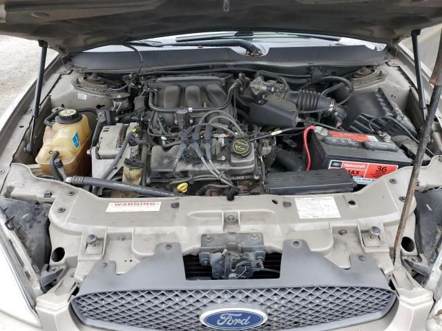 2006 Ford Taurus SE