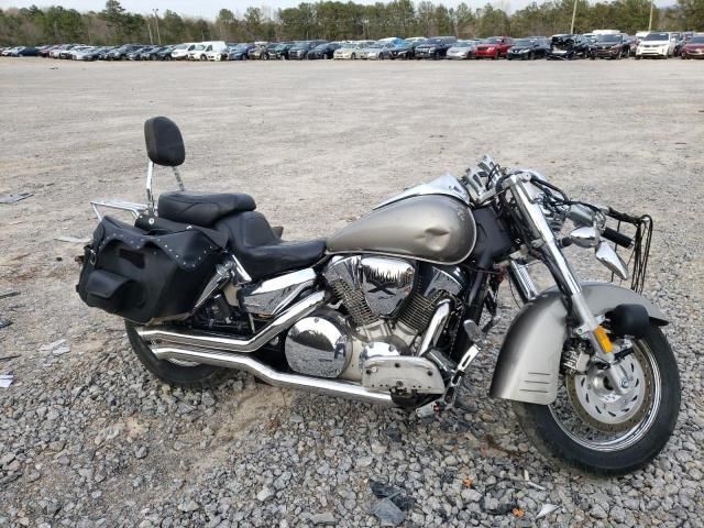 2004 Honda VT1300 S