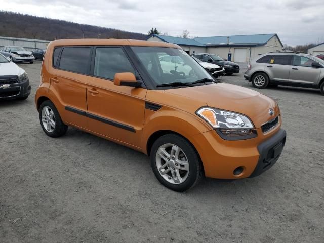 2011 KIA Soul +