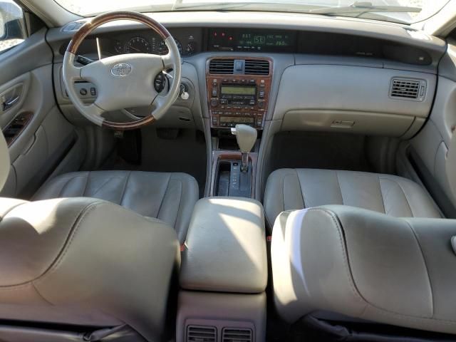 2004 Toyota Avalon XL