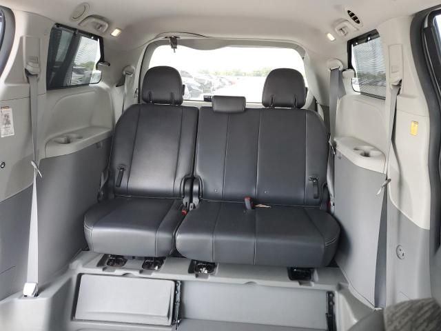 2012 Toyota Sienna Sport