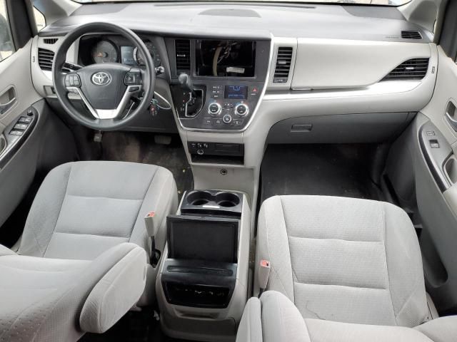 2015 Toyota Sienna LE