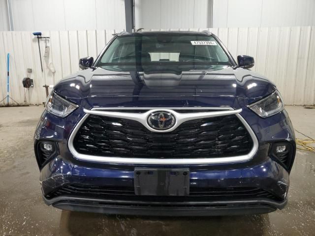 2021 Toyota Highlander XLE