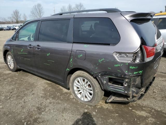 2012 Toyota Sienna XLE